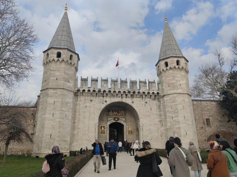Por Estambul, recorriendo Topkapi, el palacio del Sultán…