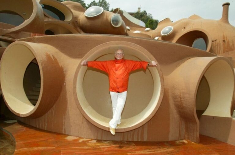 Pierre Cardin y su Bubble Palace
