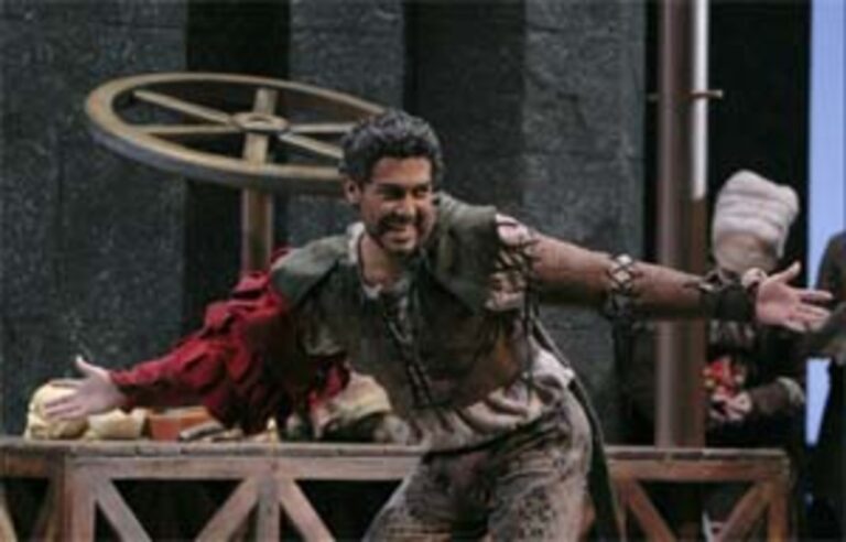 El Resurgimiento Triunfal de LE JONGLEUR DE NOTRE DAME en Saint-Étienne: Una Noche Mágica de Emoción y Arte (incluye video de la función)