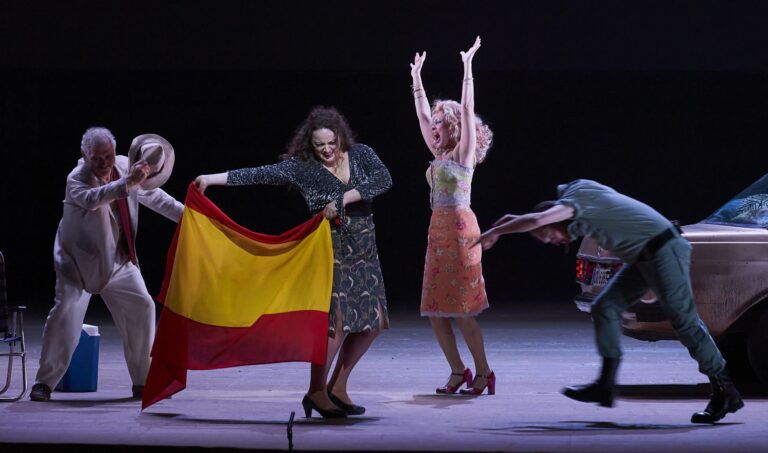 Polémica y pasión en la versión radical de Carmen de Bizet por Calixto Bieito, a punto de desatar controversia en el Teatro Colón