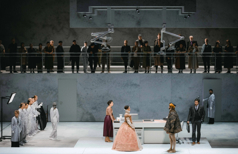 Don Carlo entre Felipe II y los Océanos Contaminados: La Caótica Inauguración de la Temporada 24/25 en Viena (con video)