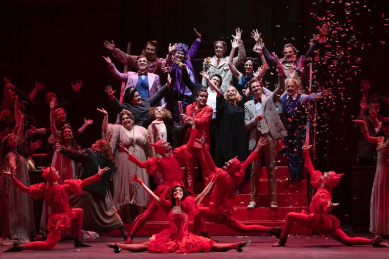 Orfeo en los Infiernos: El Éxito de los Cantantes, El Desatino de la batuta y regie