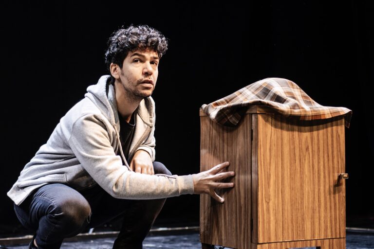 AhoraDespués: un rayo de emociones que ilumina el verano marplatense 2025