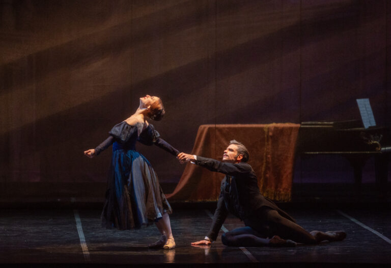 Onegin: cada paso de Marianela Núñez, un beso etéreo al escenario…