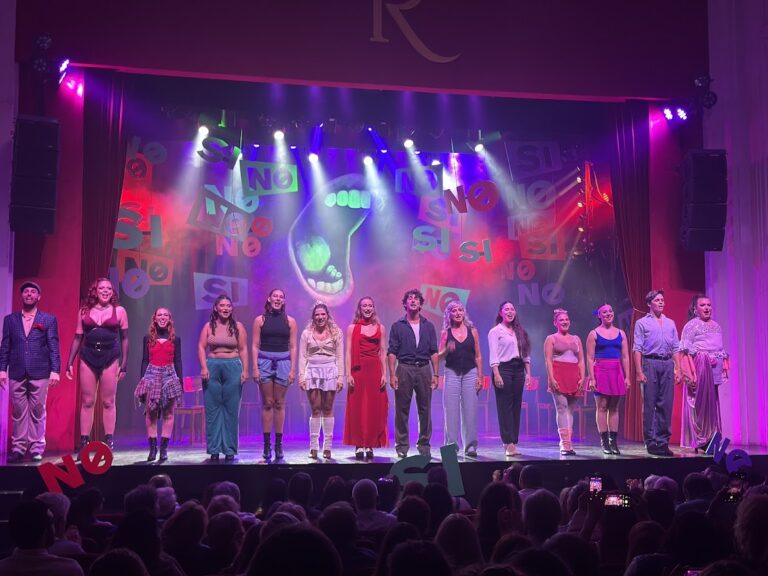 Aquí no podemos hacerlo: regresa como un acto de fe, no de nostalgia