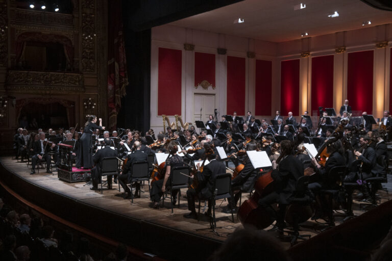 Teatro Colón: la O.F.B.A. presenta el concierto Mundo Románticos I