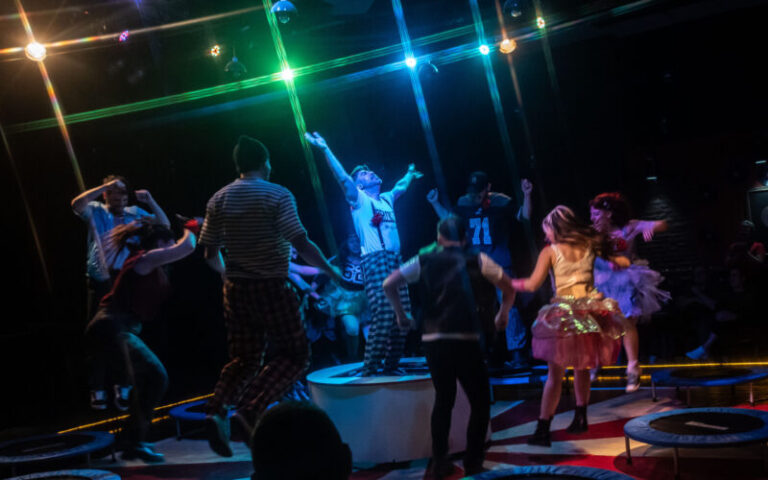 Godspell: una adaptación audaz en tiempos de crisis espiritual