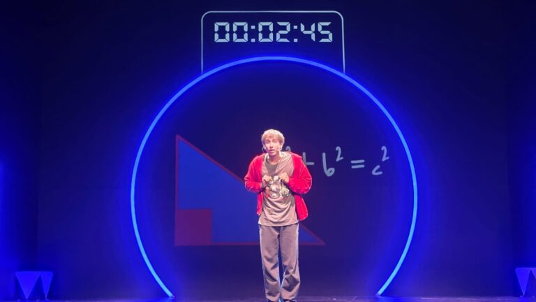 El curioso incidente del perro a medianoche: la percepción hecha teatro en el Maipo